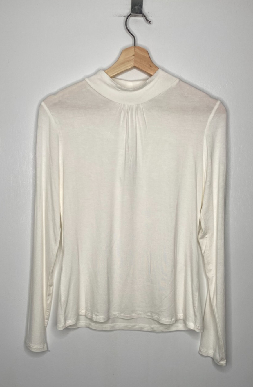 NWT White House Black Market Off-White Long Sleeve Knit Top Size XS
